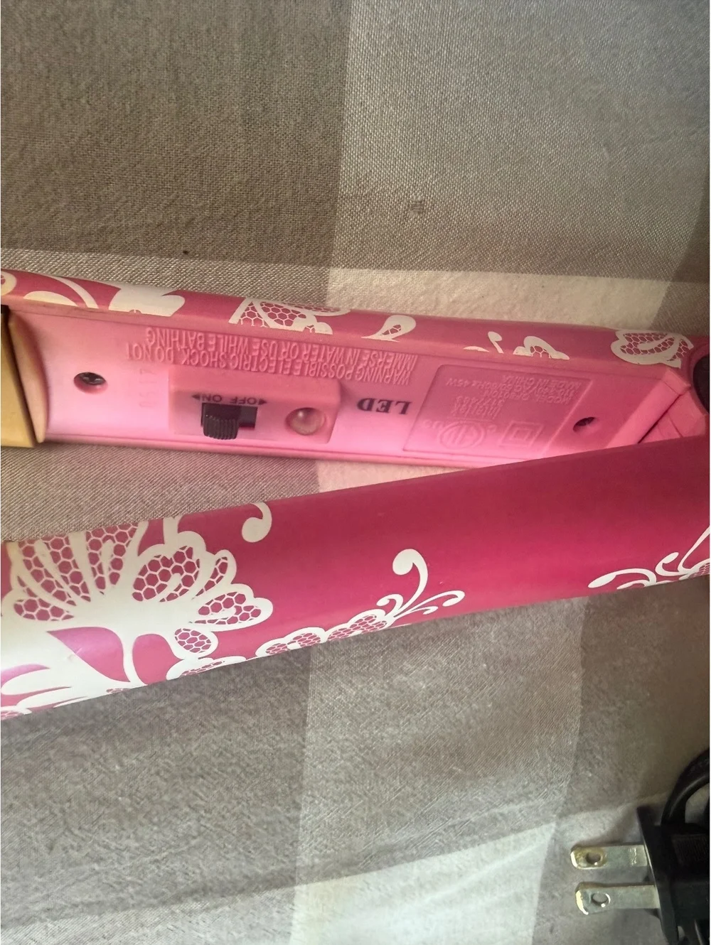 Chi ceramic straightener pink with white flowers